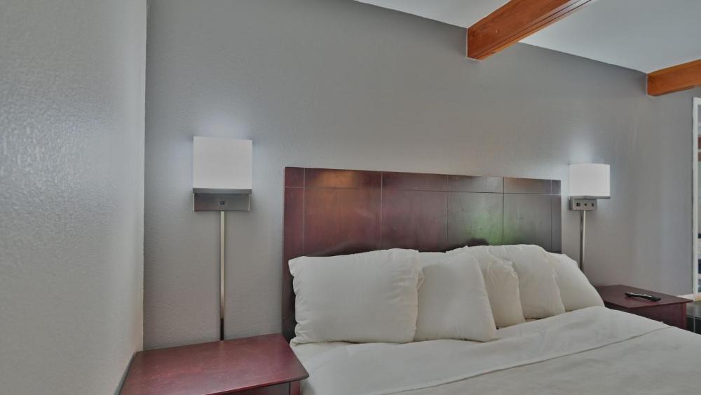 Room image 2